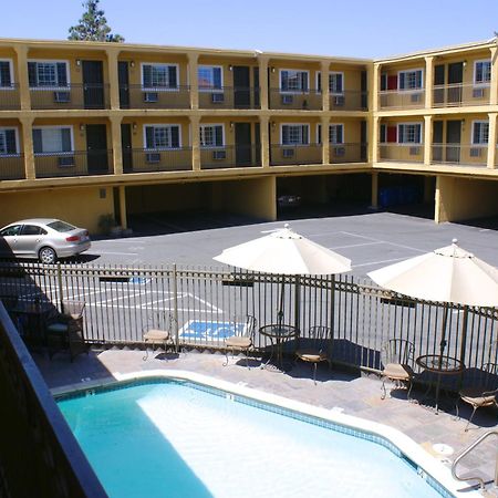 Napa Valley Hotel & Suites Exterior photo